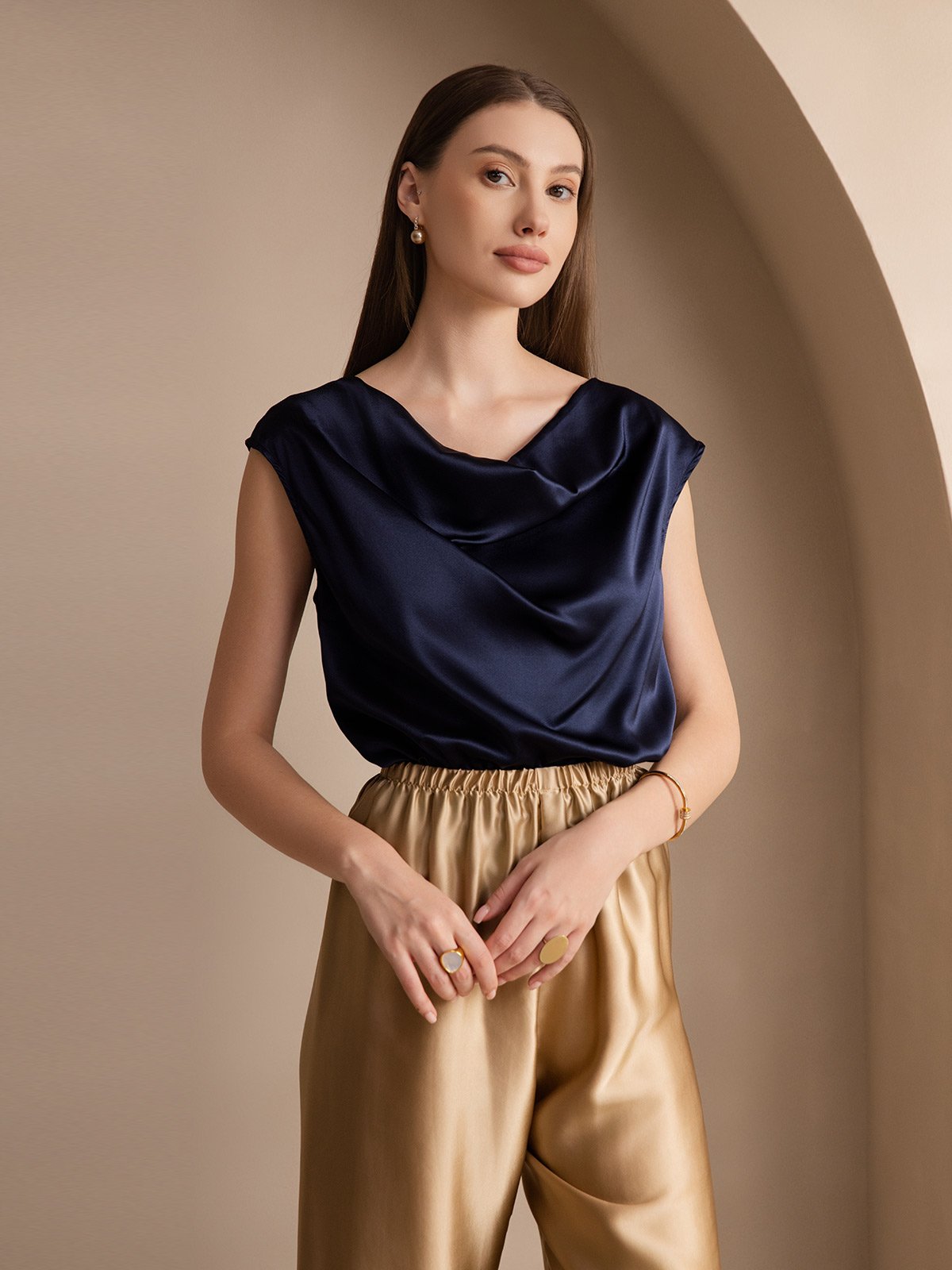 [Dunkelblau] SilkSilky-DE 19Momme Seide Ärmellos Wasserfallausschnitt T-Shirt 003