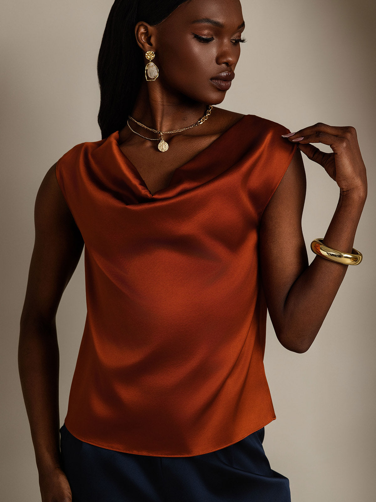 [Karamell] SilkSilky-DE 19Momme Seide Ärmellos Wasserfallausschnitt T-Shirt 005