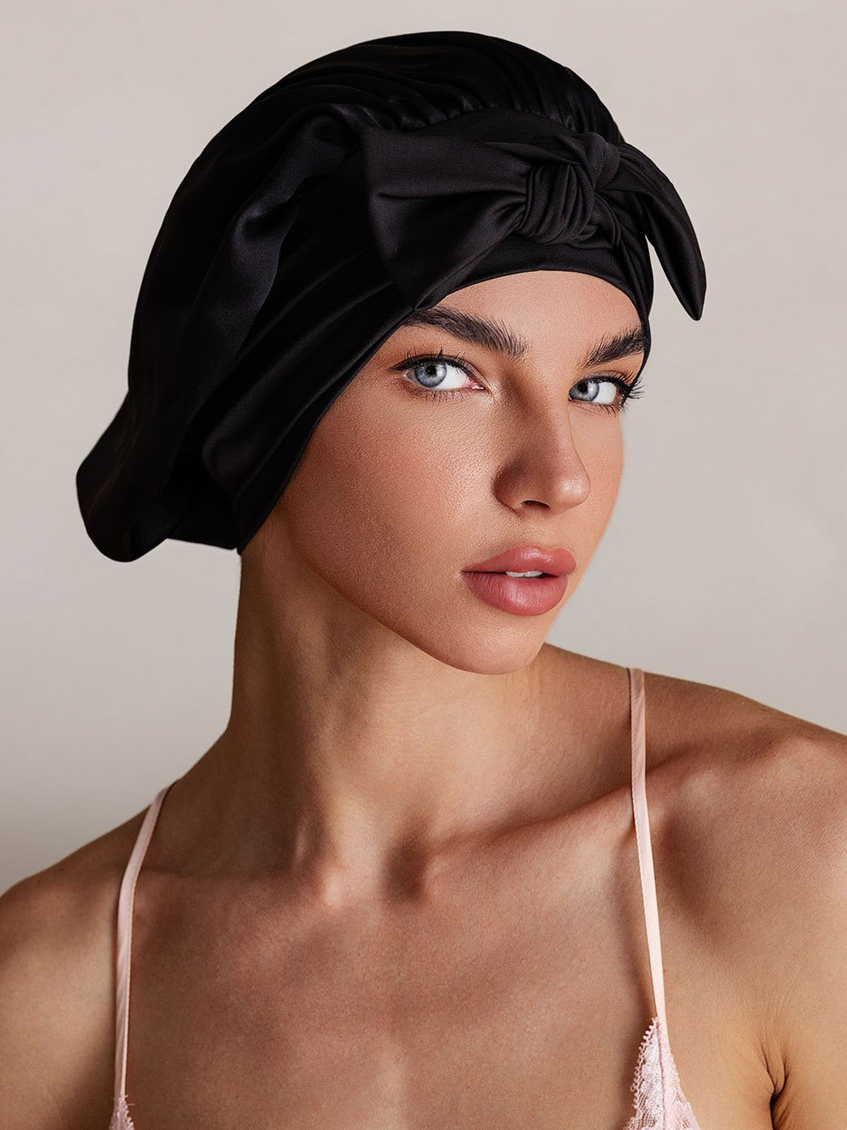[Schwarz] SilkSilky-DE Reine Seide Sleep Cap 001