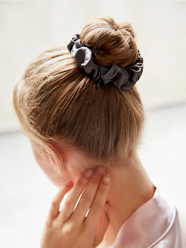 [Schwarz] SilkSilky-DE 19Momme Reine Seide Scrunchie 005