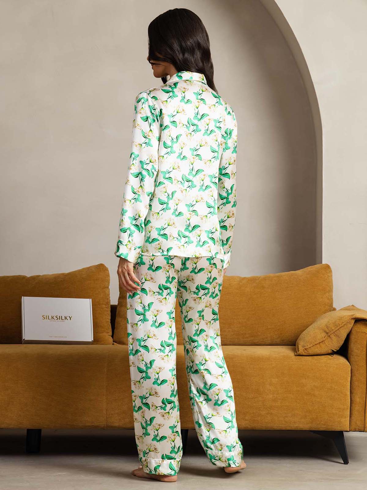 [Grün Blumen] SilkSilky-DE Reine Seide Womens Pajamas 002