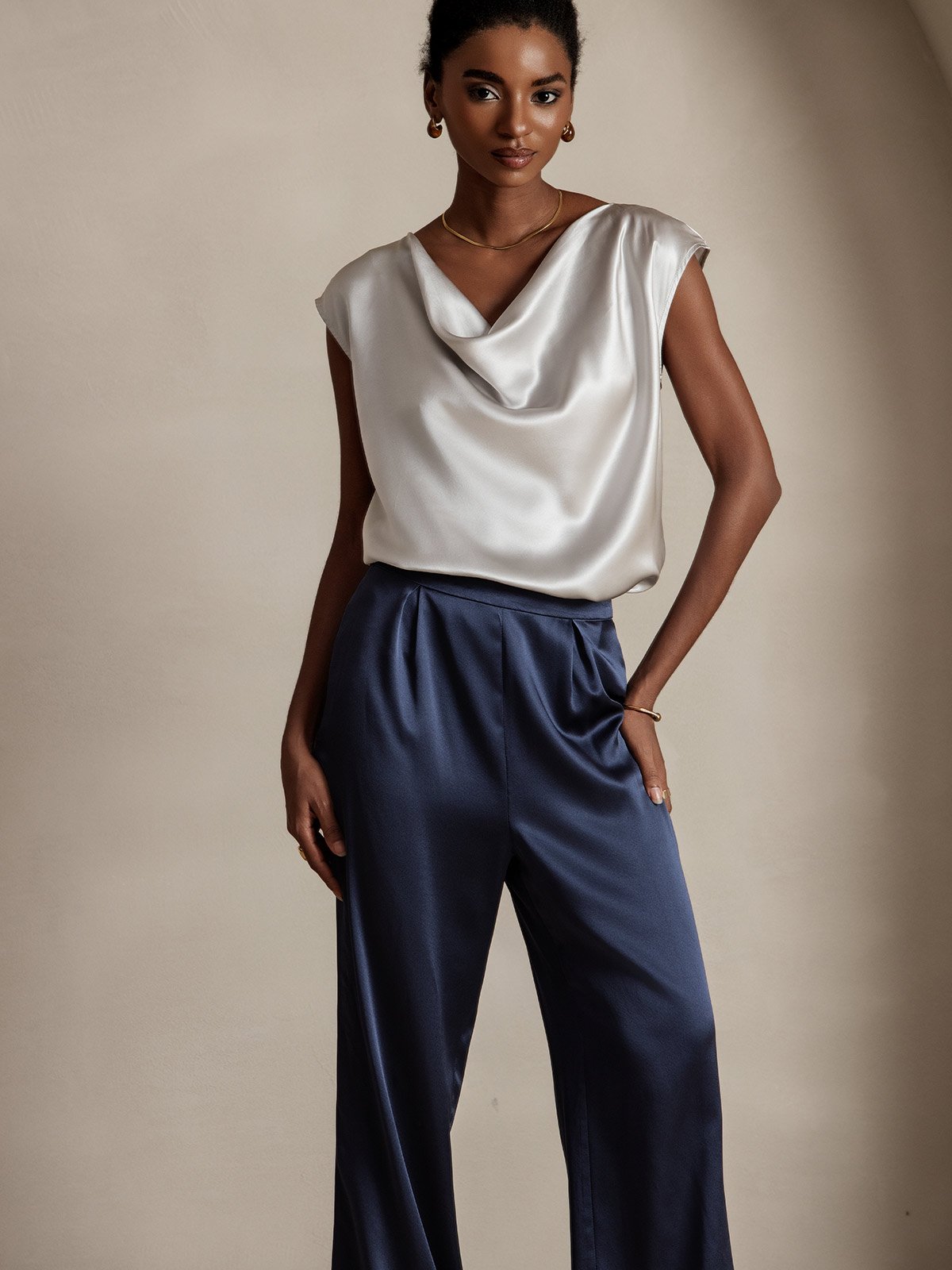 [Hellgrau] SilkSilky-DE 19Momme Seide Ärmellos Wasserfallausschnitt T-Shirt 003