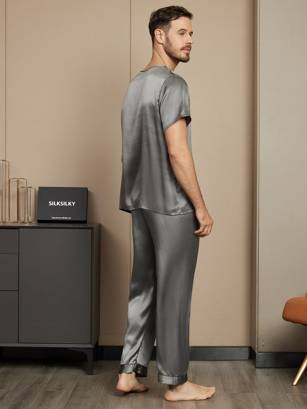 [Dunkelgrau] SilkSilky-DE Short Sleeve Round Neck Herren Pyjamas 002