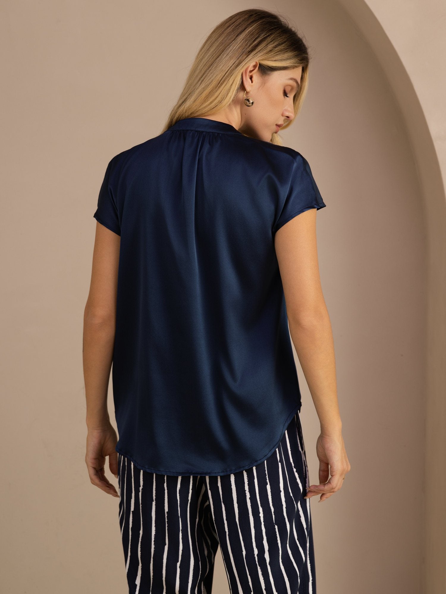 [Dunkelblau] SilkSilky-DE Short Sleeve Blouse 002