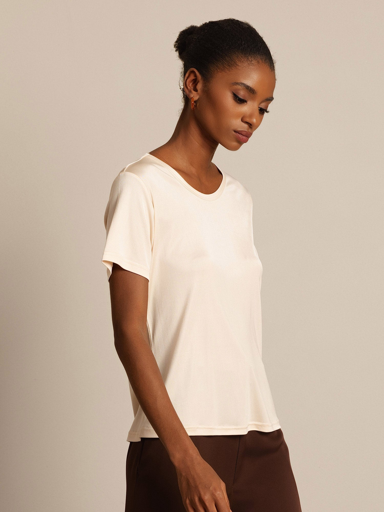 [Beige] SilkSilky-DE Kurzärmelig Rundhalsausschnitt T-Shirt 007