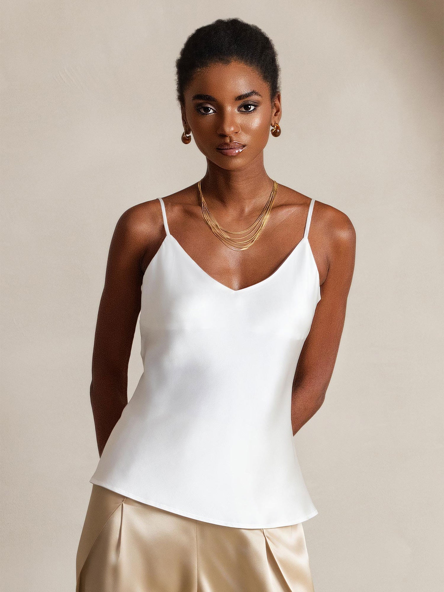[Weiß] SilkSilky-DE Spaghetti Strap V Neck Cami Top 001