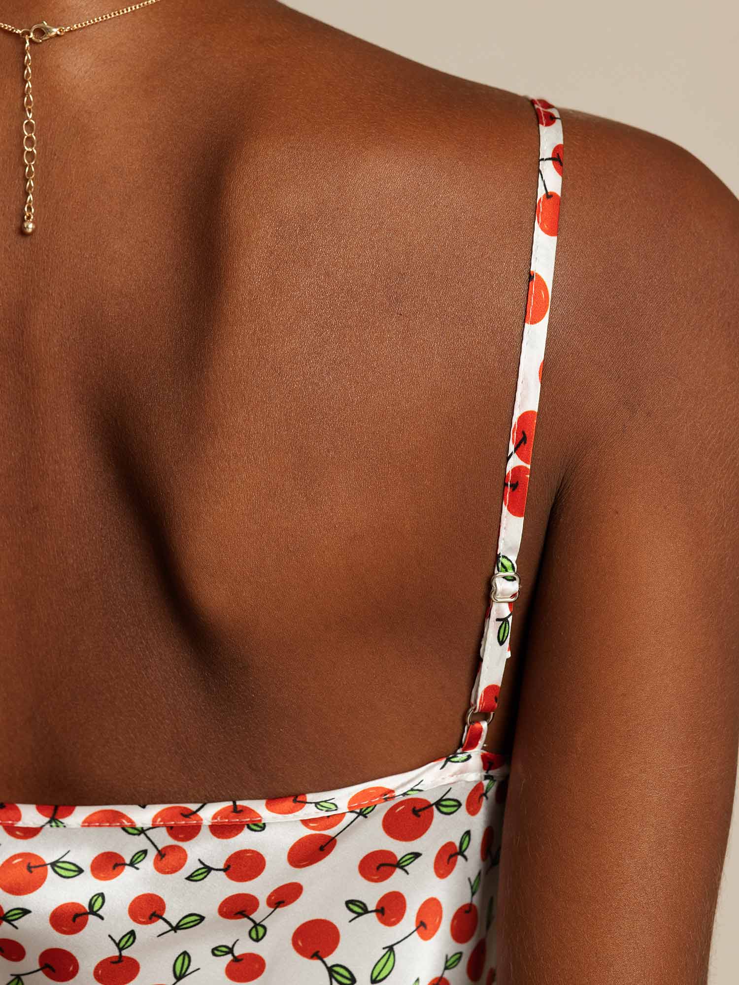 [Kirsche] SilkSilky-DE Reine Seide V Ausschnitt Kleider 004,