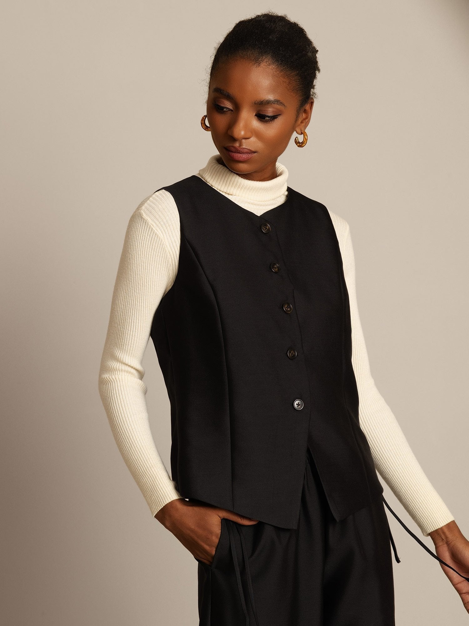 [Schwarz] SilkSilky-DE 32Momme Silk-Wool Blend Womens Vest 005,