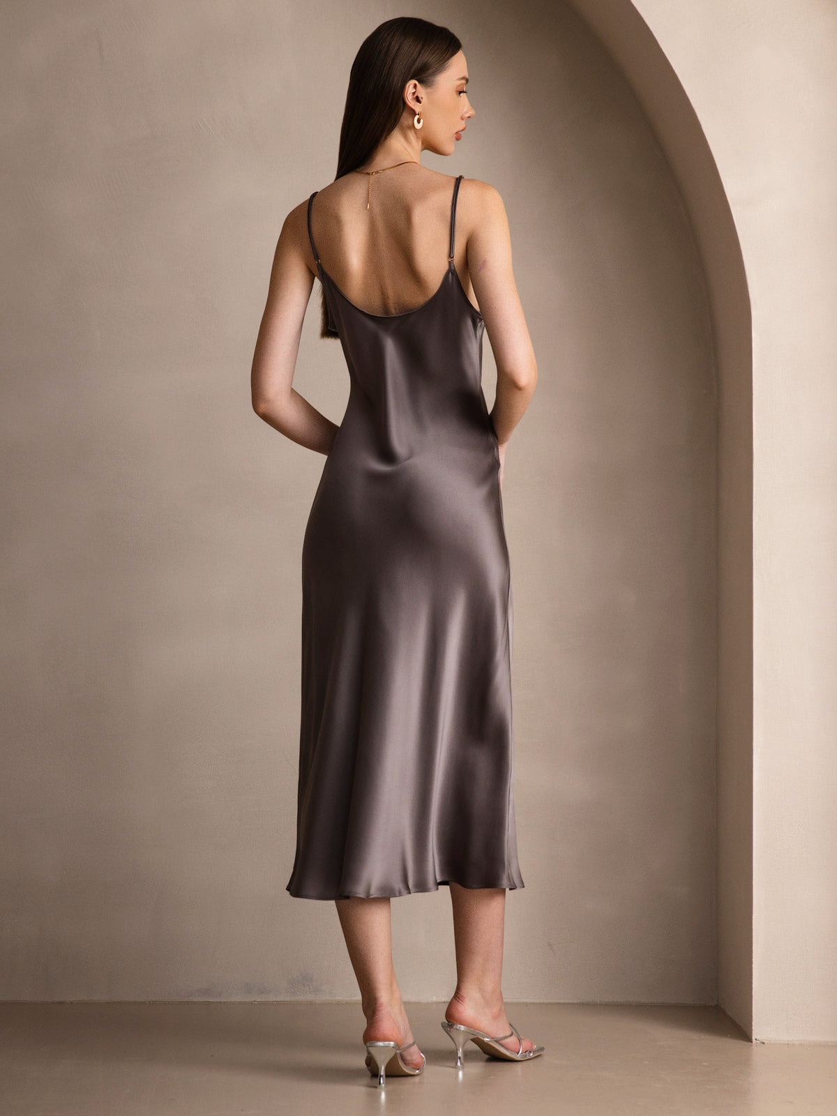 [Dunkelkhaki] SilkSilky-DE Spaghettiträger V Ausschnitt Kleider 002