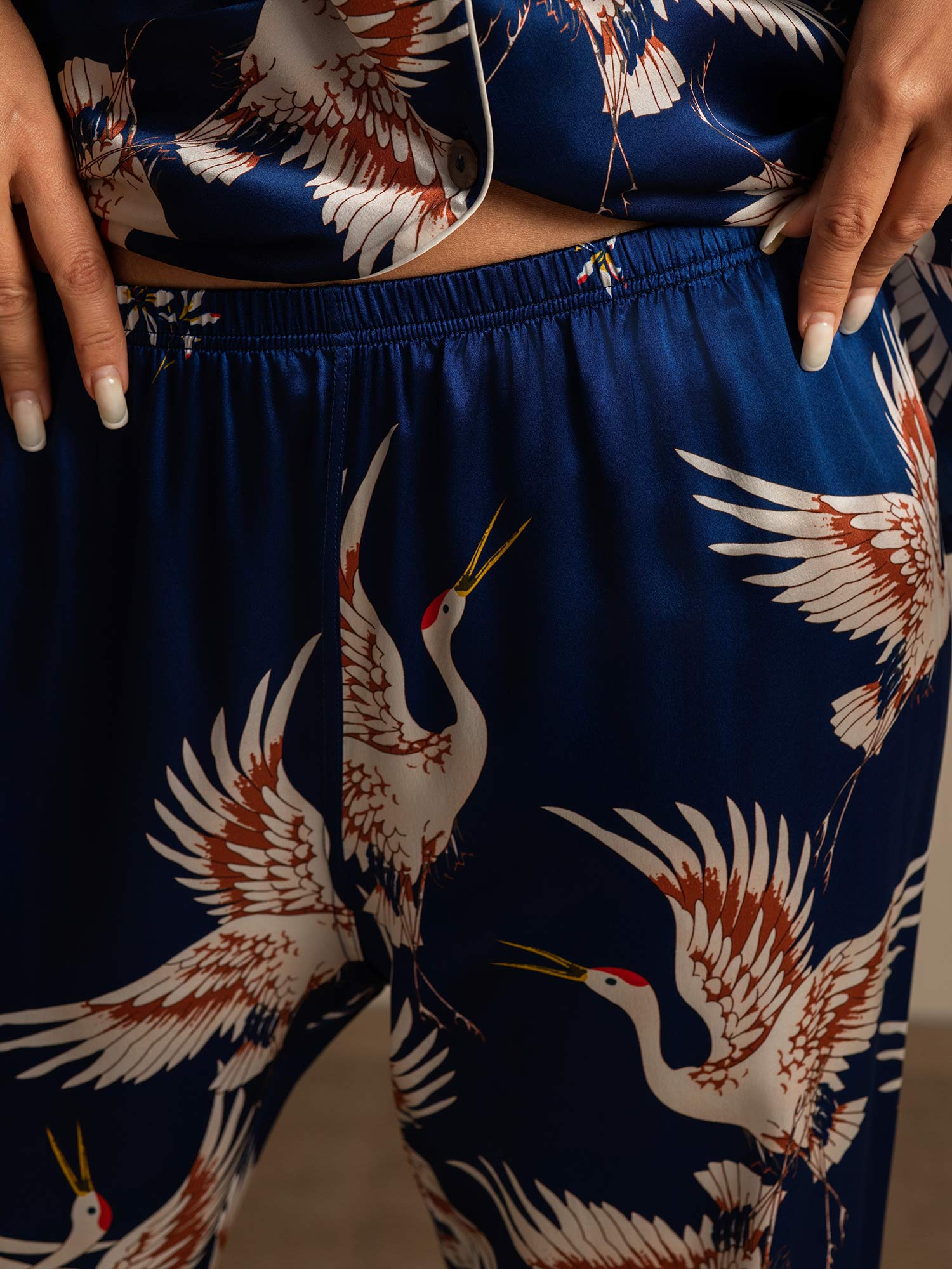 [Dunkelblau] SilkSilky-DE 19Momme Langärmelig Notch-Kragen Damen Pyjamas 007