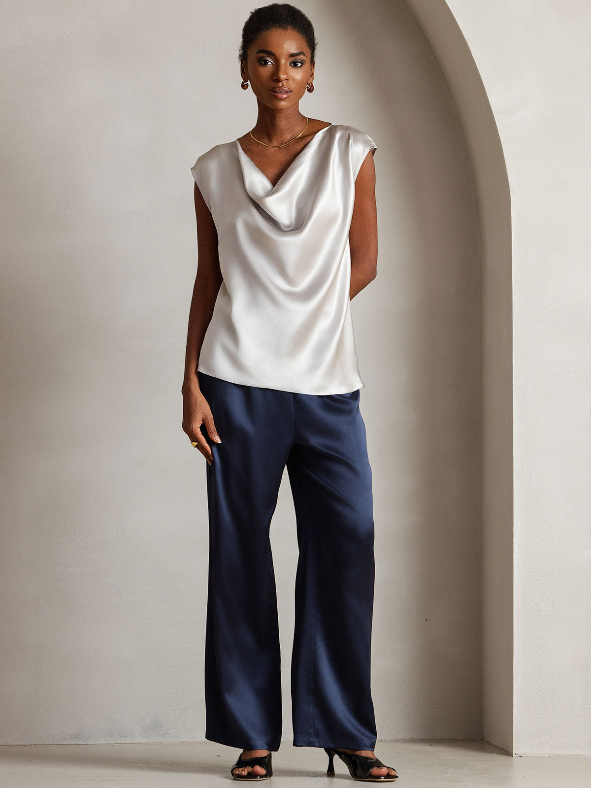 [Hellgrau] SilkSilky-DE 19Momme Seide Ärmellos Wasserfallausschnitt T-Shirt 001