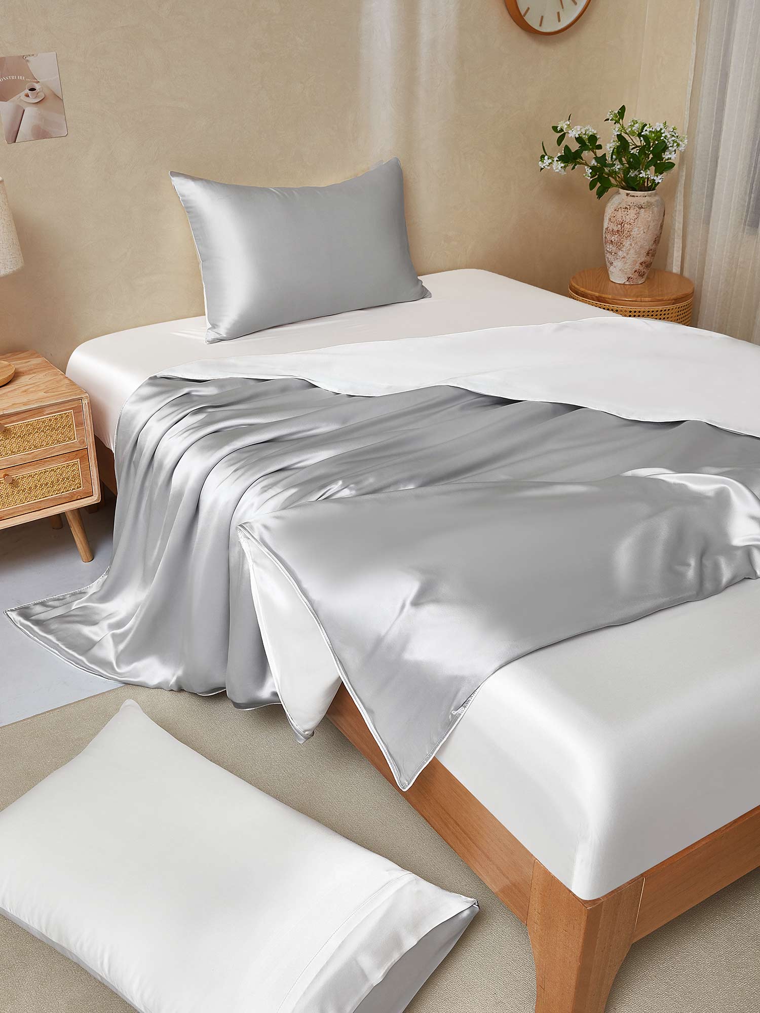 [Hellgrau+Weiß] SilkSilky-DE 19Momme Reine Seide Bedding Set 001,