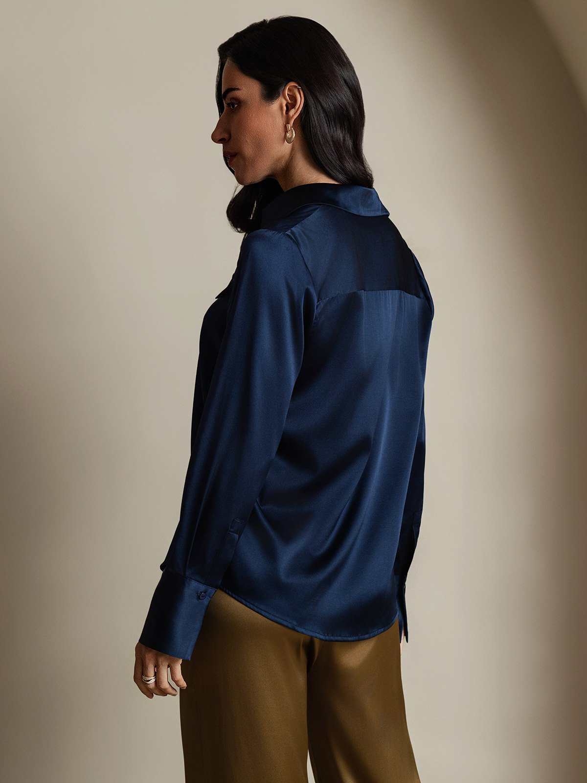 SilkSilky-DE 19Momme Seide Langärmelig Umlegekragen Damenhemd Dunkelblau 002