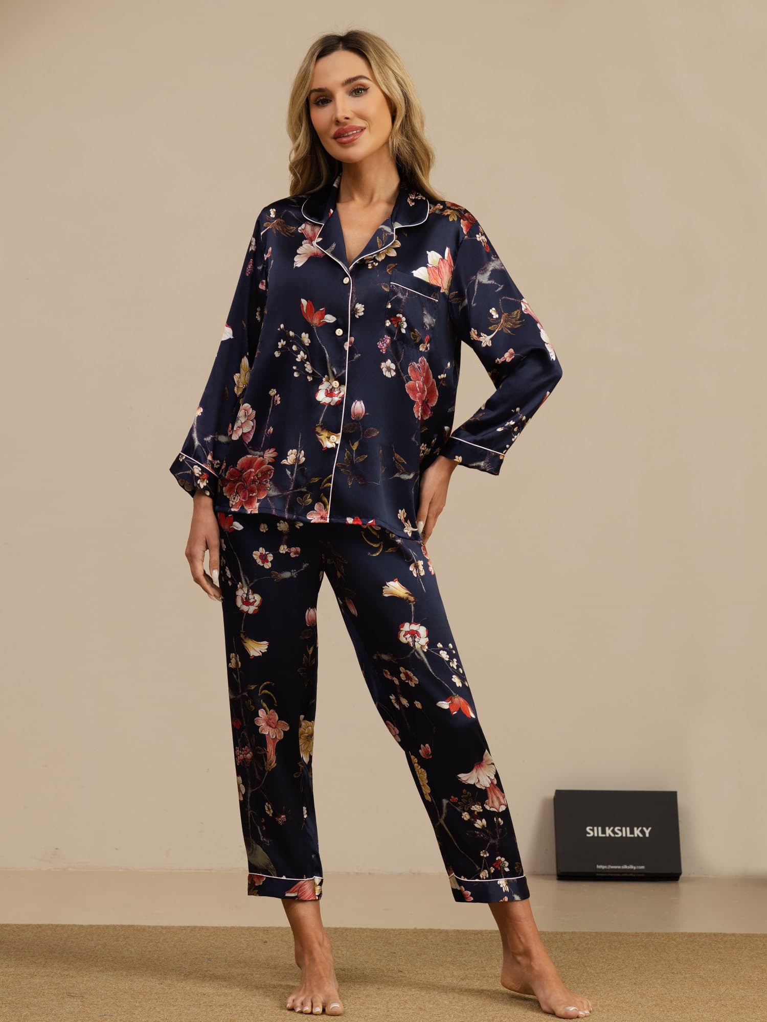 [Marine Blumen] SilkSilky-DE Long Sleeve Notch-Kragen Damen Pyjamas 001