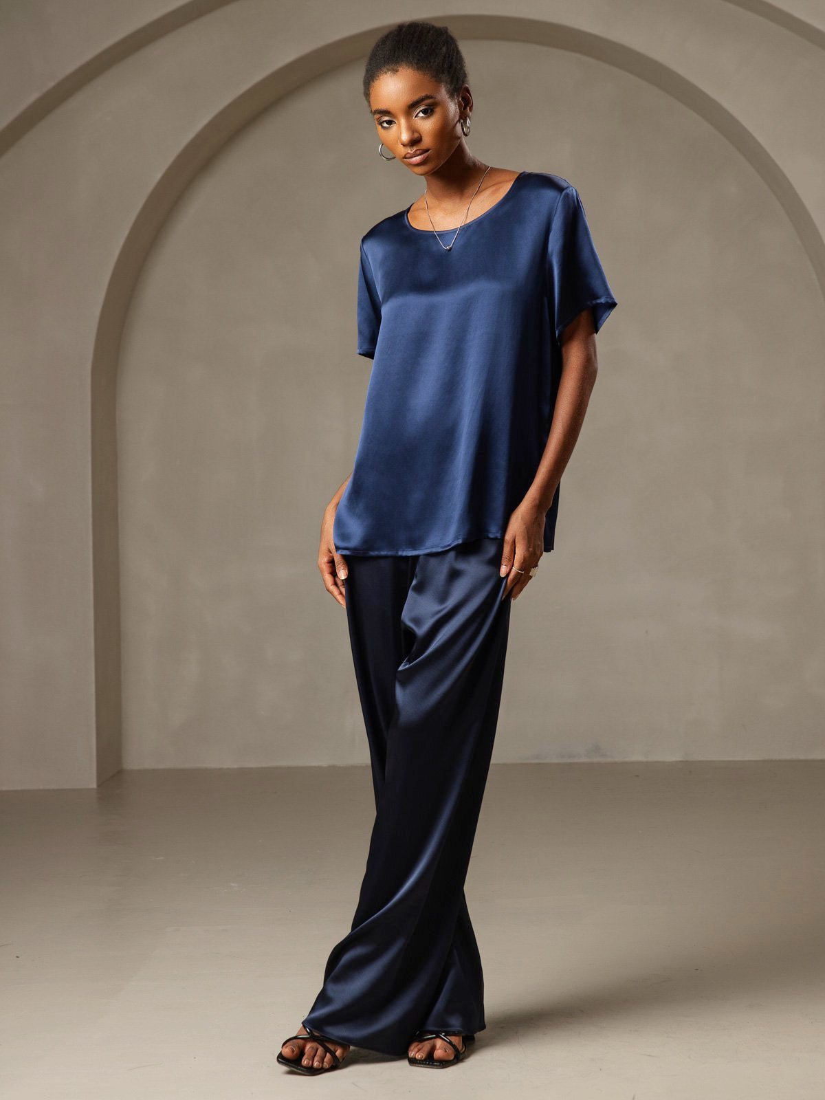 SilkSilky-DE Reine Seide Kurzärmelig Rundkragen T-Shirt Dunkelblau 006