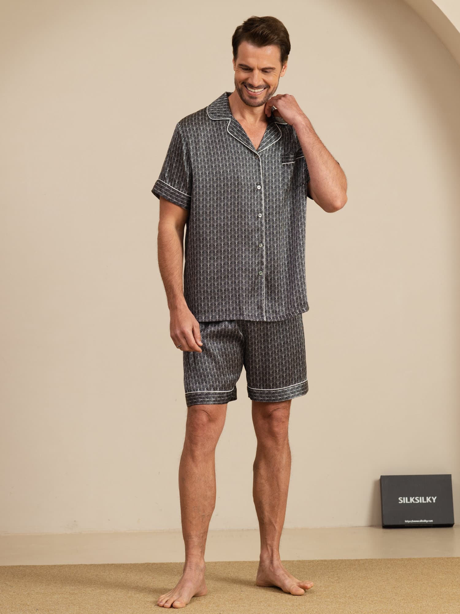 [Schwarzer Ginkgo] SilkSilky-DE Kurzärmelig Notch-Kragen Herren Pyjamas 003