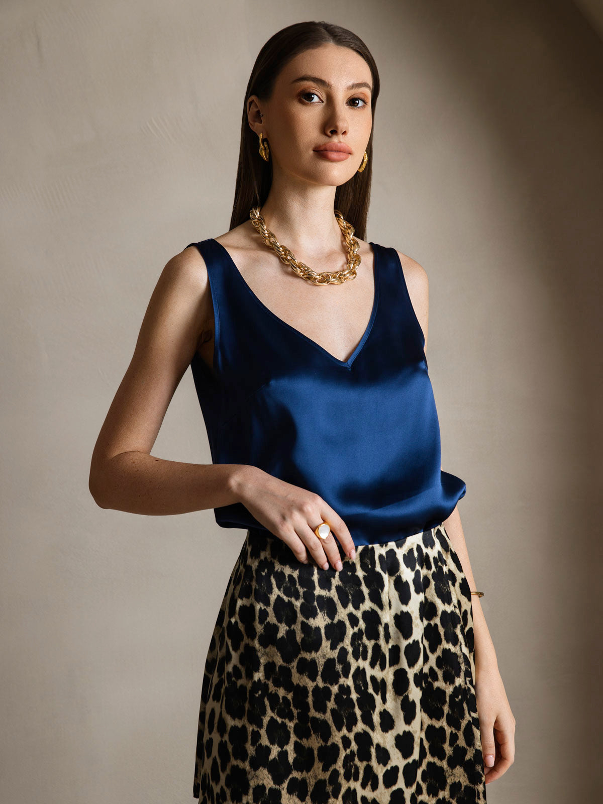 [Dunkelblau] SilkSilky-DE 19Momme Seide V Ausschnitt Cami Top 003