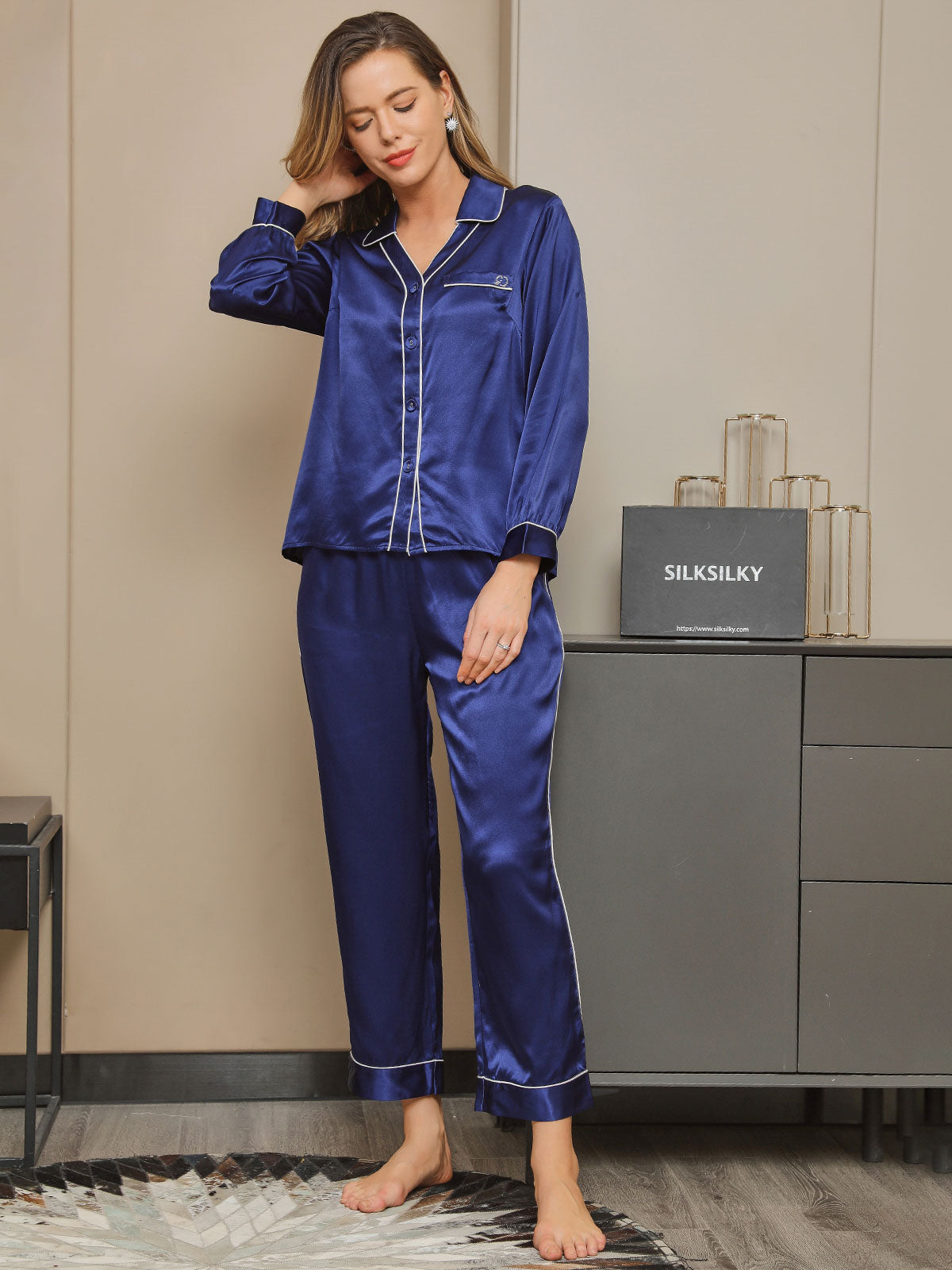 [Dunkelblau] SilkSilky-DE 19Momme Reine Seide Langärmelig Revers Damen Pyjamas 004