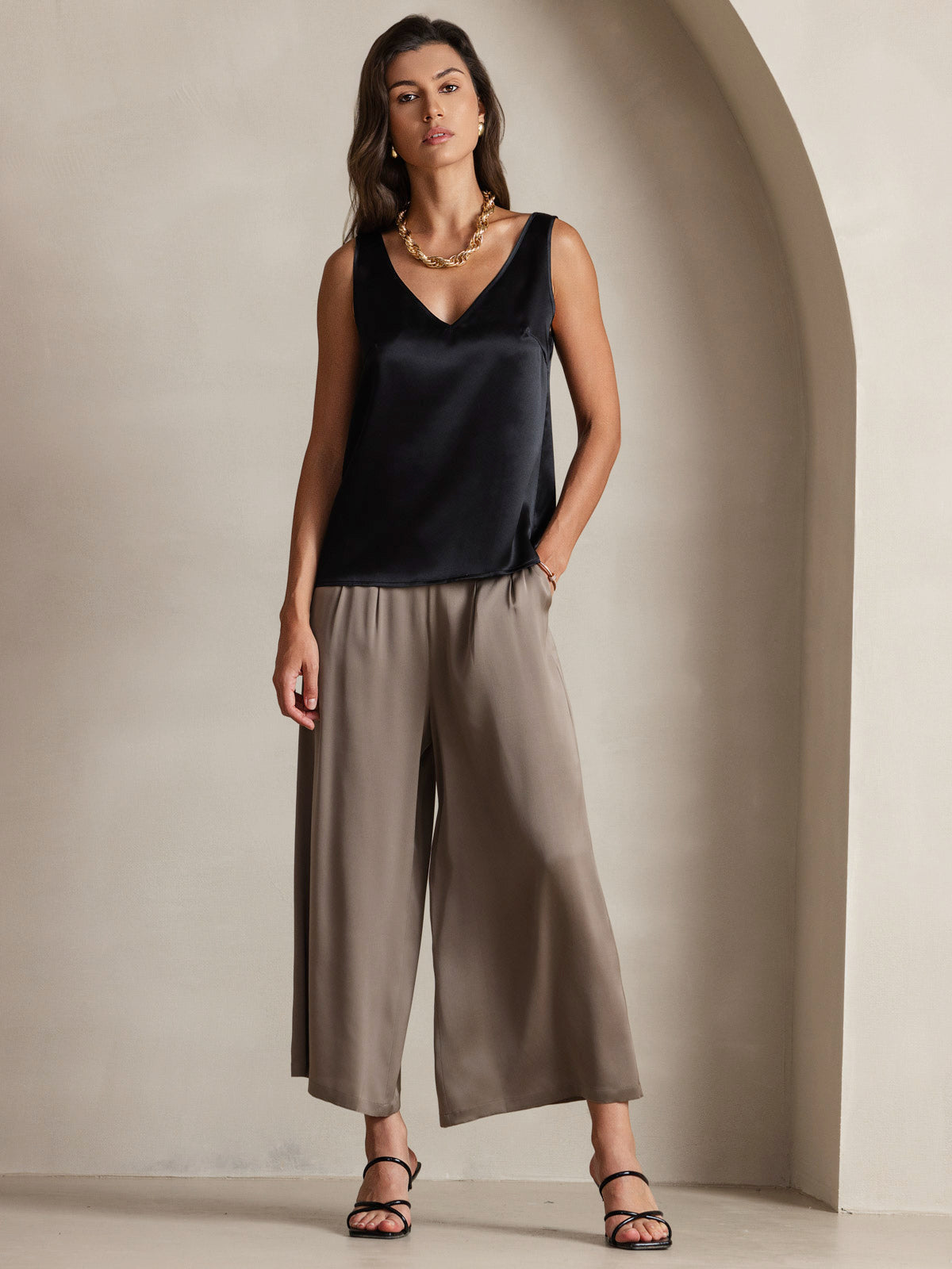 [Schwarz] SilkSilky-DE 19Momme Seide V Ausschnitt Cami Top 006