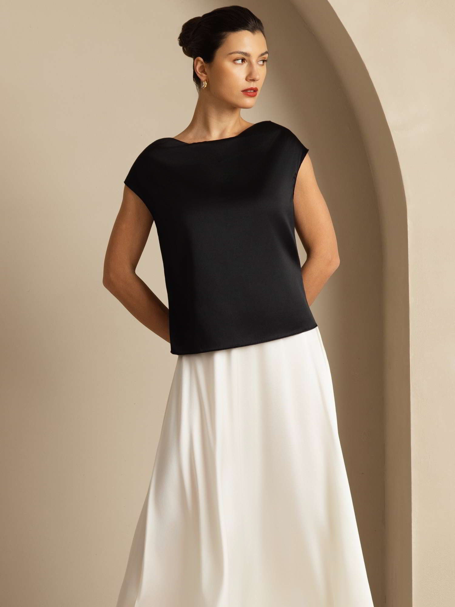 [Schwarz] SilkSilky-DE 19Momme Seide Ärmellos Wasserfallausschnitt T-Shirt 008