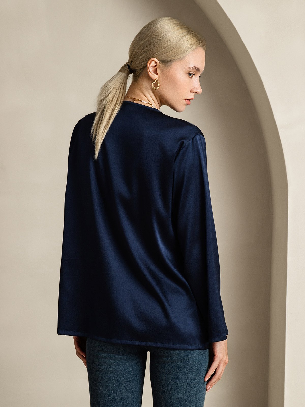 [Dunkelblau] SilkSilky-DE 19Momme Seide V Ausschnitt Damenhemd 002