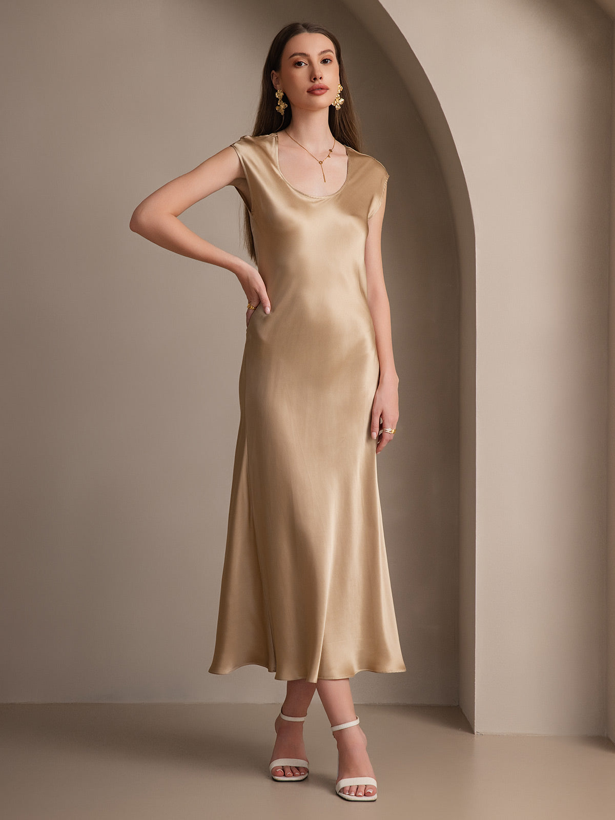 SilkSilky-DE 19Momme Seide Ärmellos Rundkragen Kleider Champagner 001