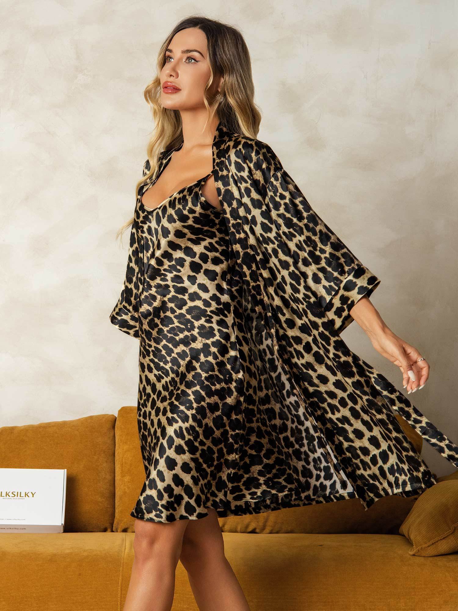 [Leopard] SilkSilky-DE Reine Seide V Ausschnitt Nachthemd&Morgenmantel Set 004