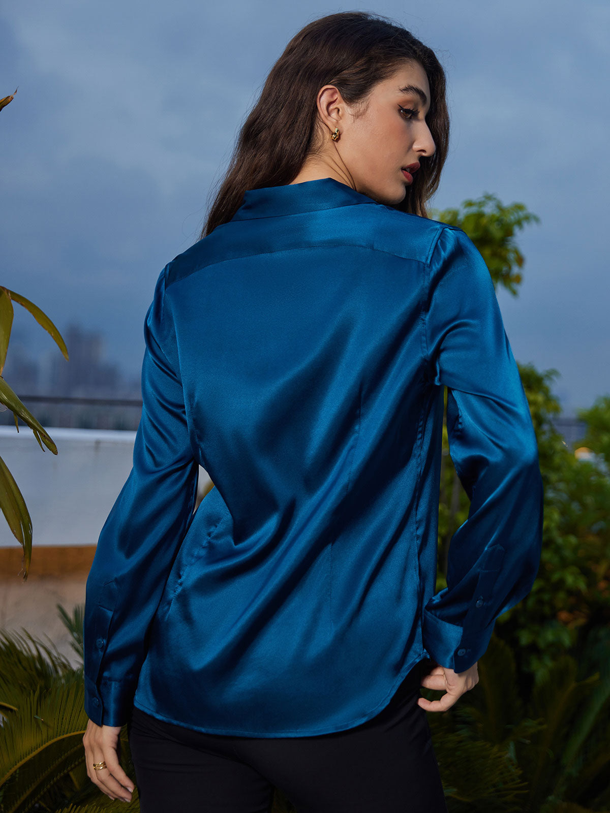 [König Blau] SilkSilky-DE Seide Umlegekragen Damenhemd 002