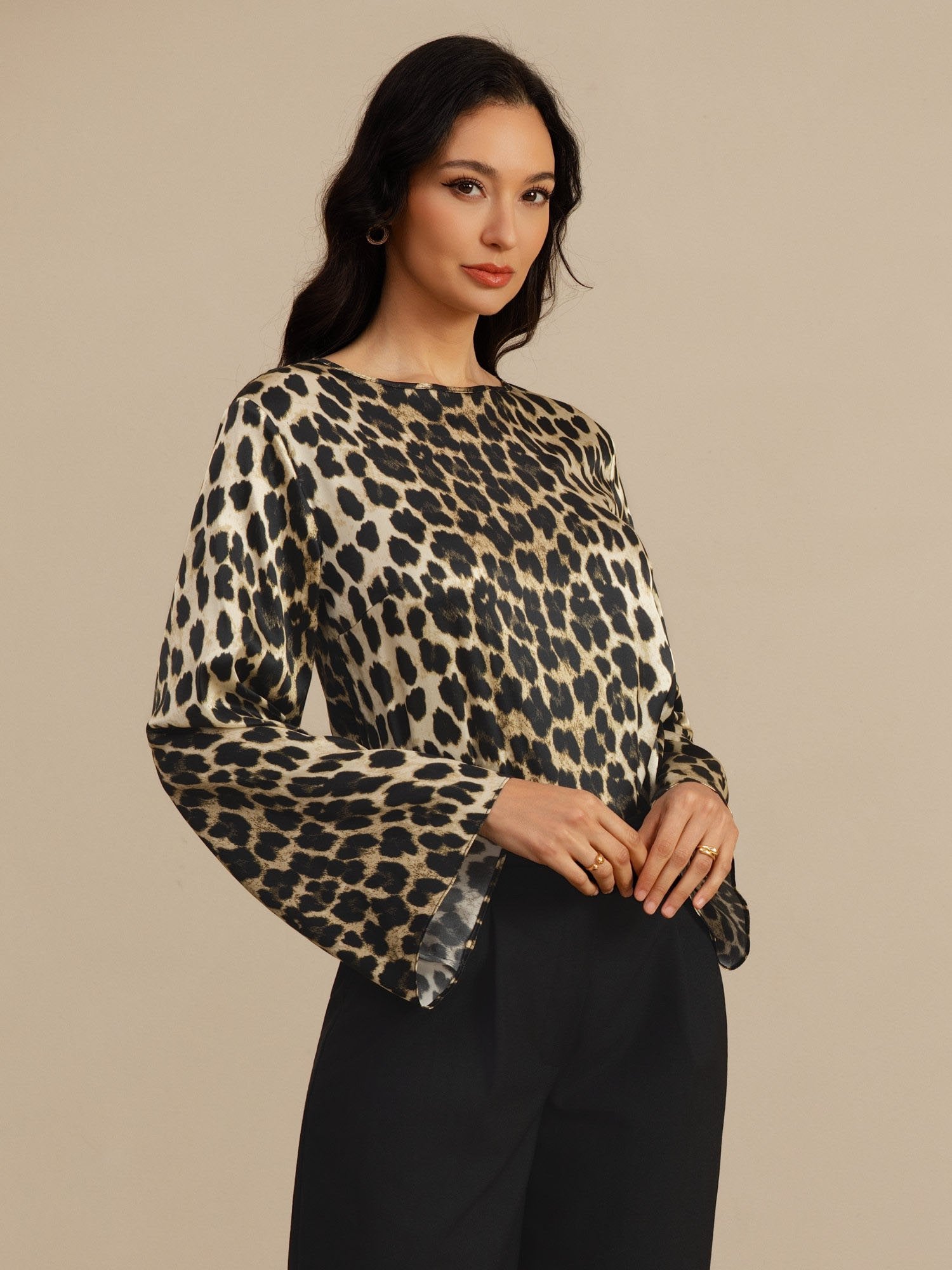 [Leopard] SilkSilky-DE 19Momme Langärmelig U-Boot-Ausschnitt Bluse 003