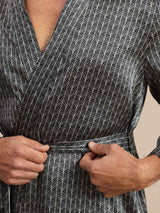 [Schwarzer Ginkgo] SilkSilky-DE Long Sleeve V Neck Herren Morgenmantel 006
