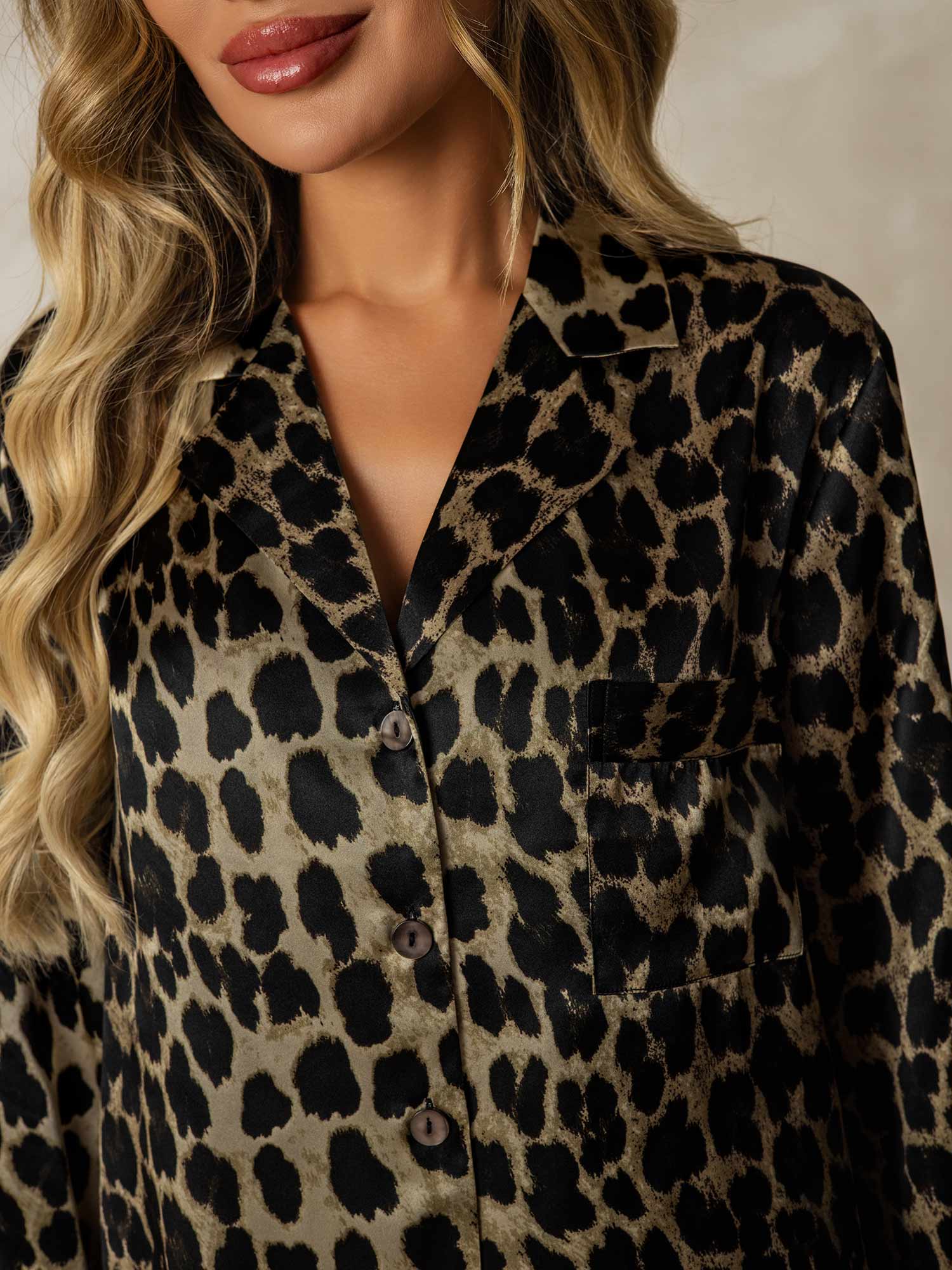 [Leopard] SilkSilky-DE Reine Seide Nightshirt 005