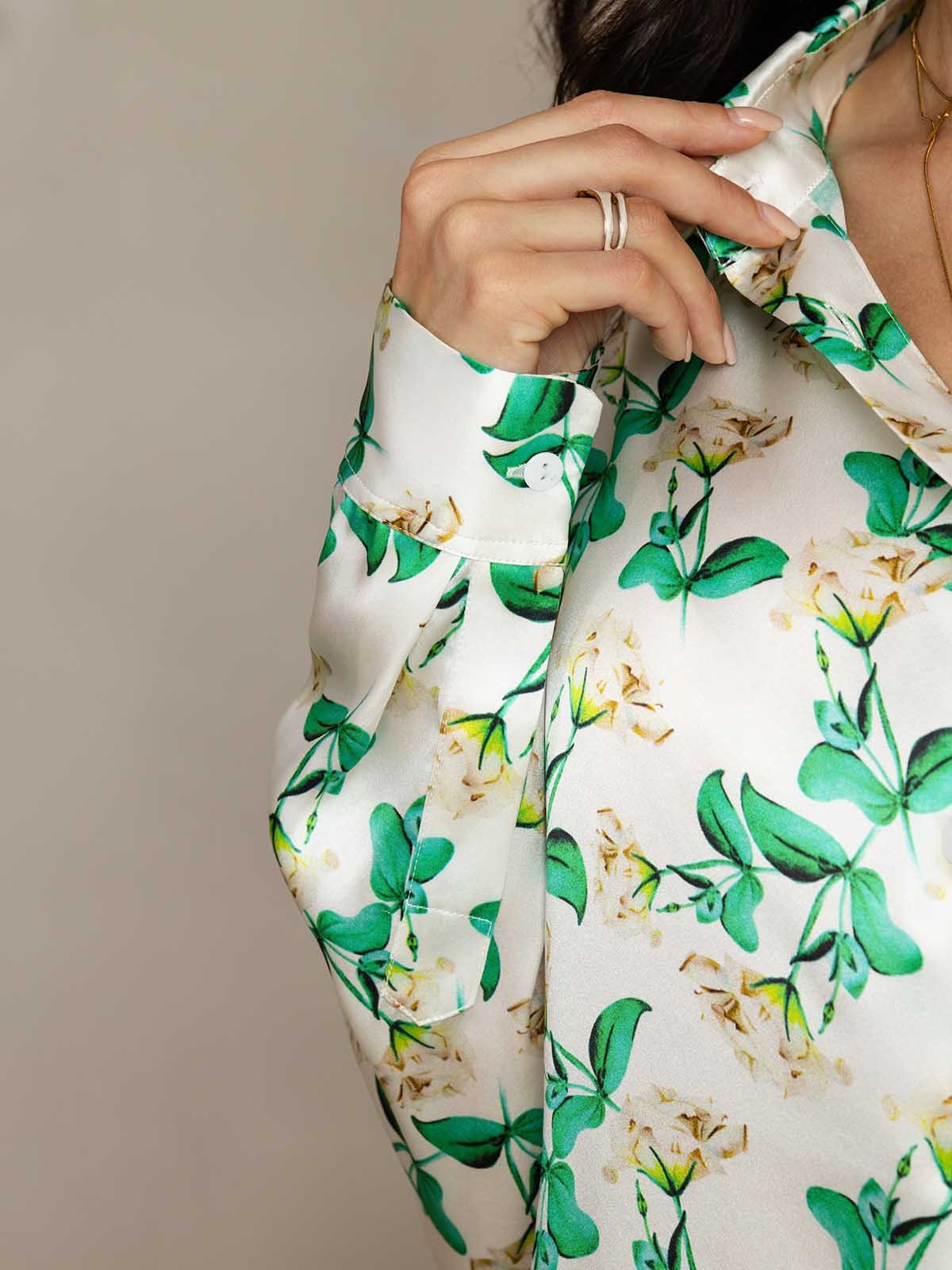 [Grün Blumen] SilkSilky-DE 19Momme Seide Umlegekragen Women''s Outfit Sets 005