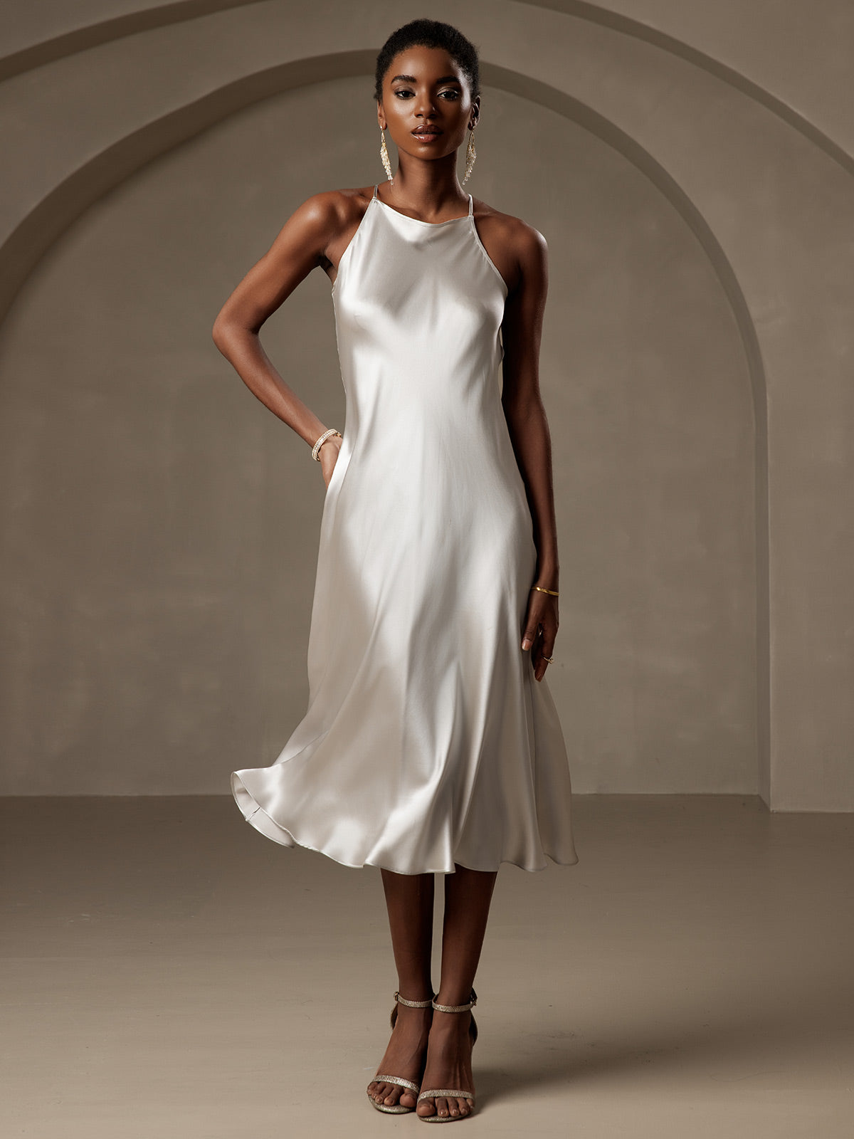 SilkSilky-DE 19Momme Seide Ärmellos Dress Hellgrau 001