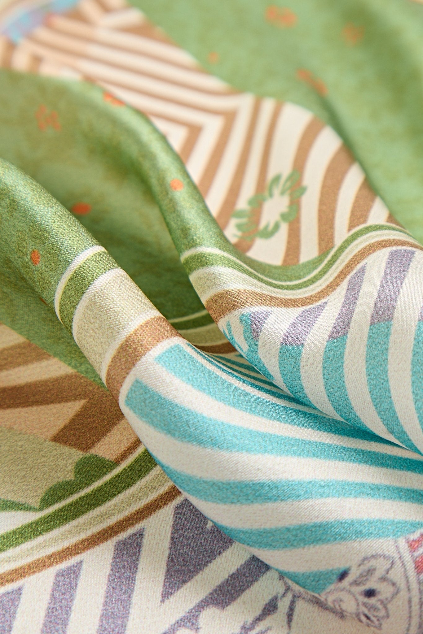 [P100] SilkSilky-DE Reine Seide Scarf 006,