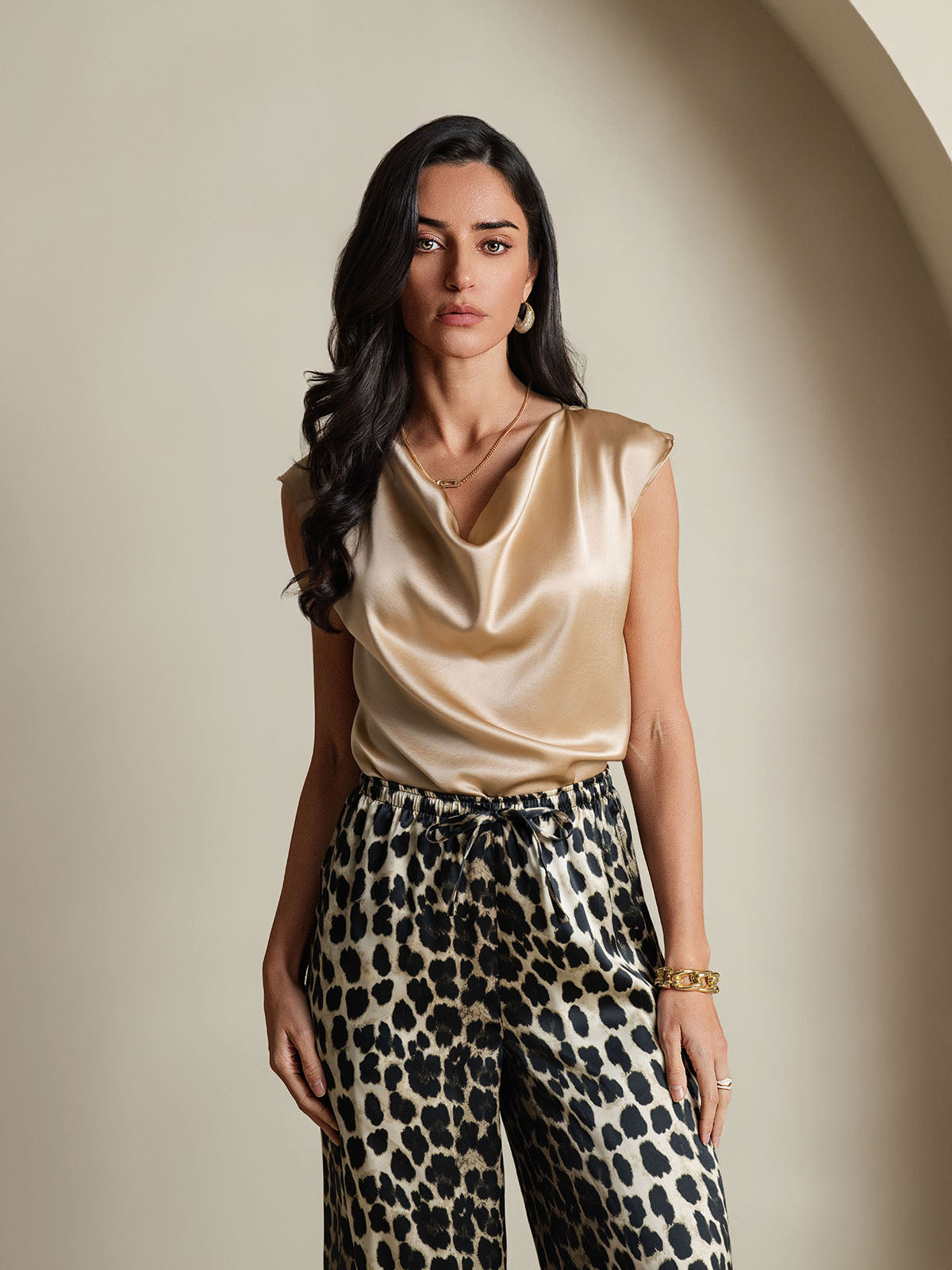 [Champagner] SilkSilky-DE 19Momme Seide Ärmellos Wasserfallausschnitt T-Shirt 006