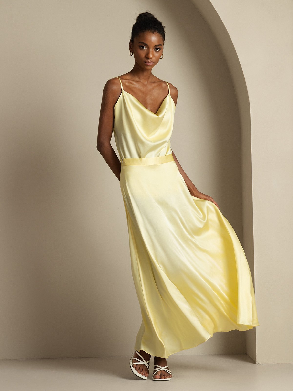 [Hellgelb] SilkSilky-DE 19Momme Spaghettiträger Wasserfallausschnitt Women''s Outfit Sets 006