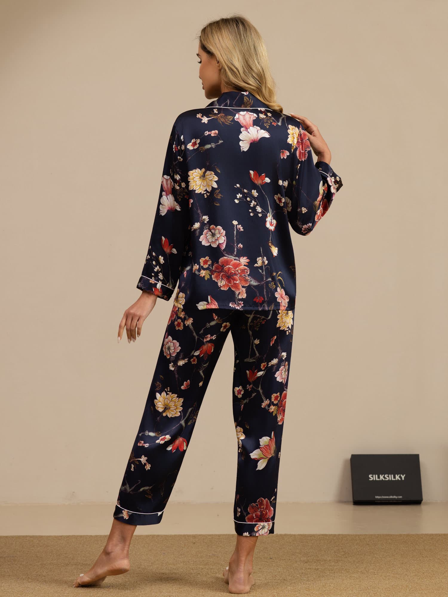 [Marine Blumen] SilkSilky-DE Long Sleeve Notch-Kragen Damen Pyjamas 002