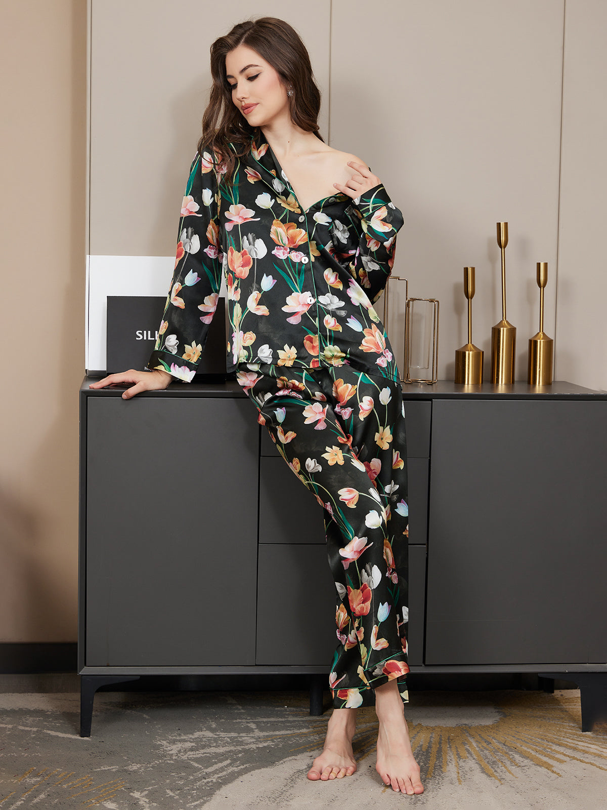 [Schwarz] SilkSilky-DE Reine Seide Langärmelig Revers Damen Pyjamas 008