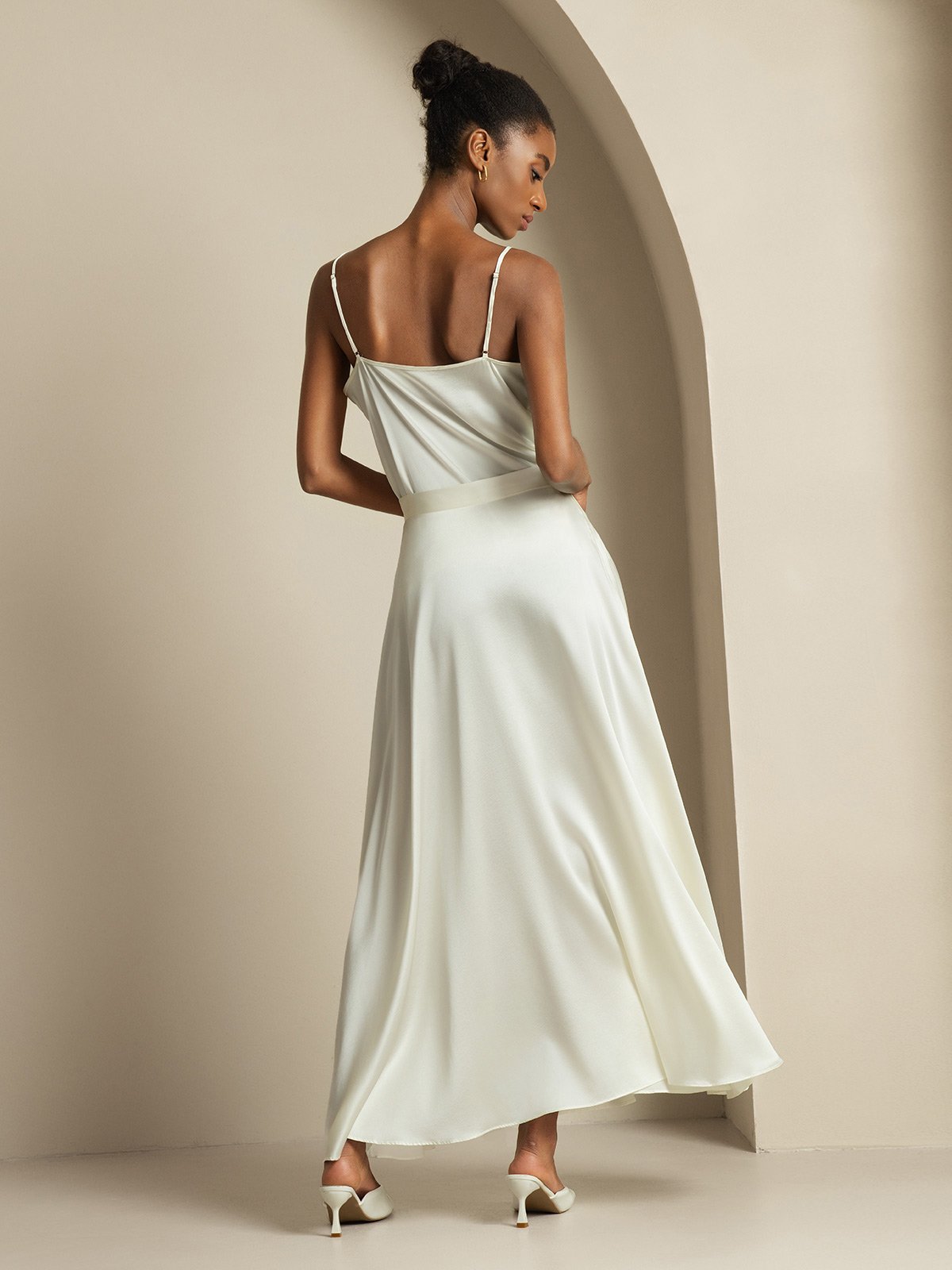 [Weiß] SilkSilky-DE 19Momme Spaghettiträger Wasserfallausschnitt Women''s Outfit Sets 002