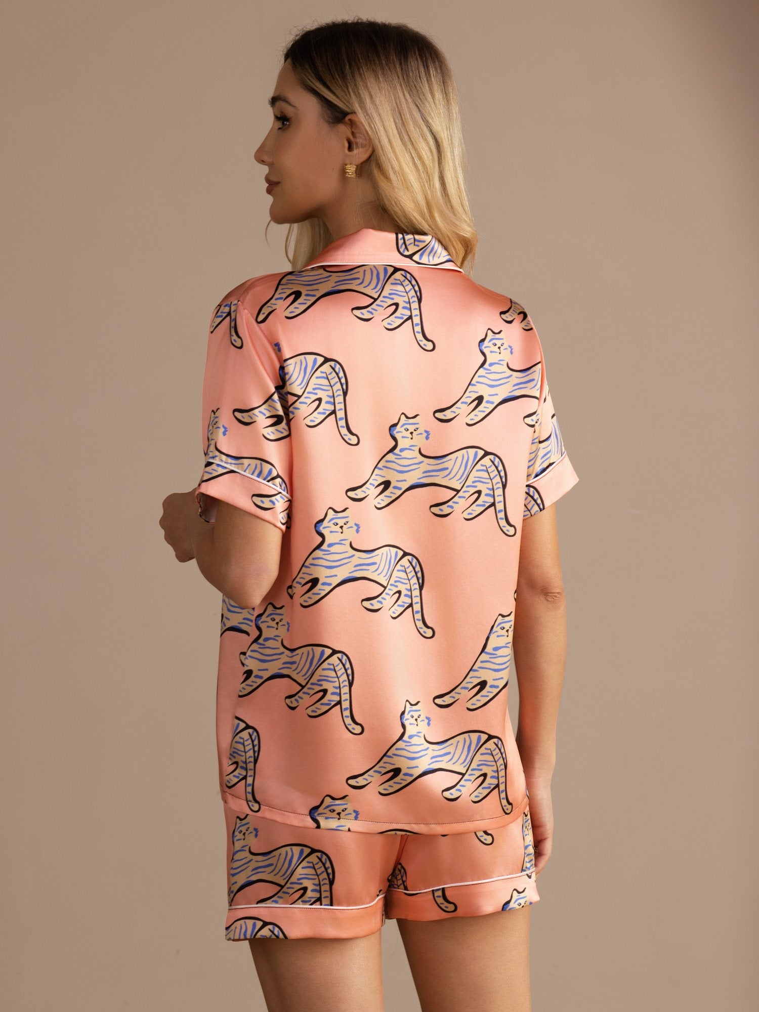 [Rosa Katze] SilkSilky-DE Short Sleeve Lapel Collar Damen Pyjamas 002
