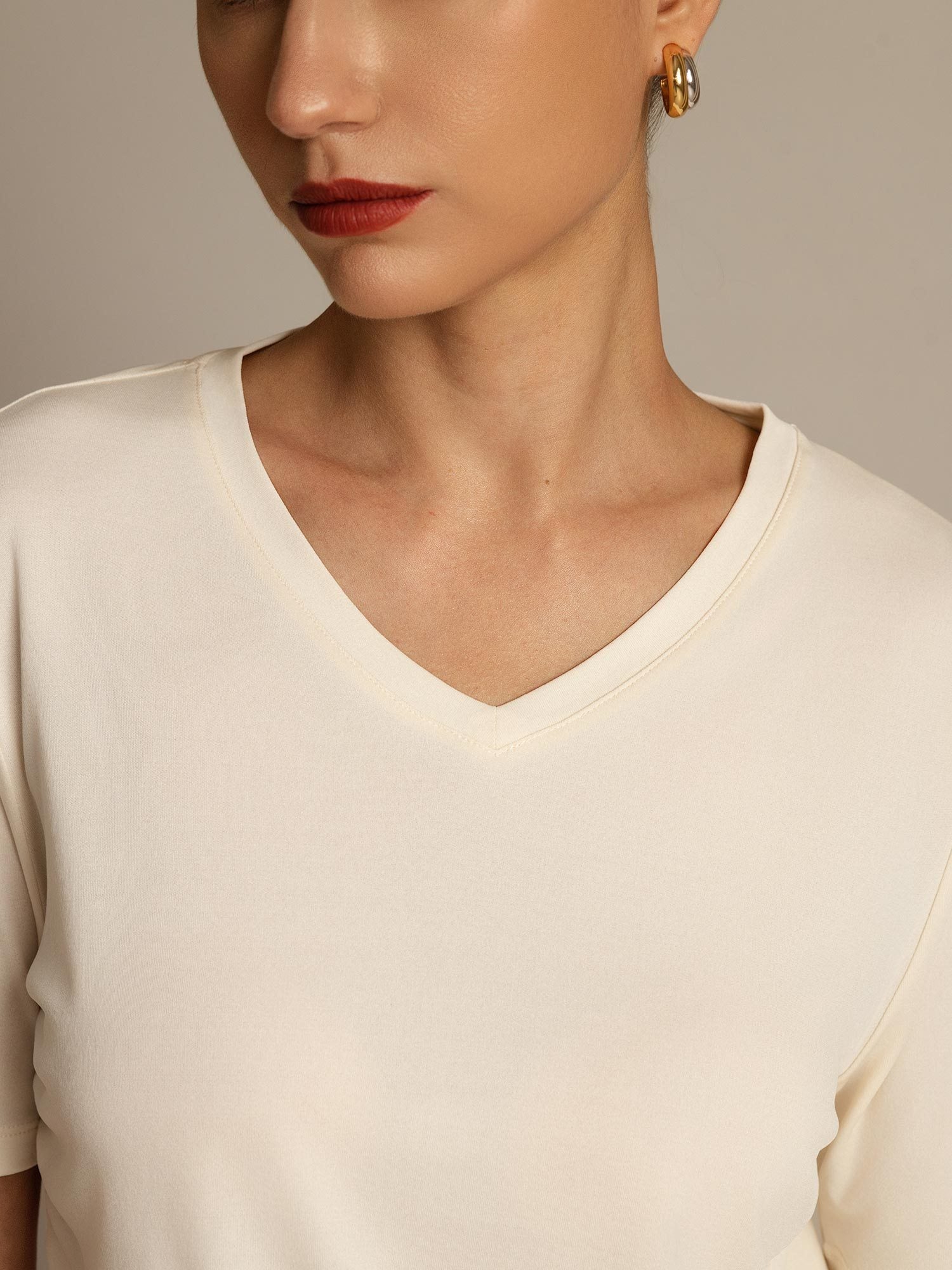[Beige] SilkSilky-DE Reine Seide V Ausschnitt T-Shirt 003