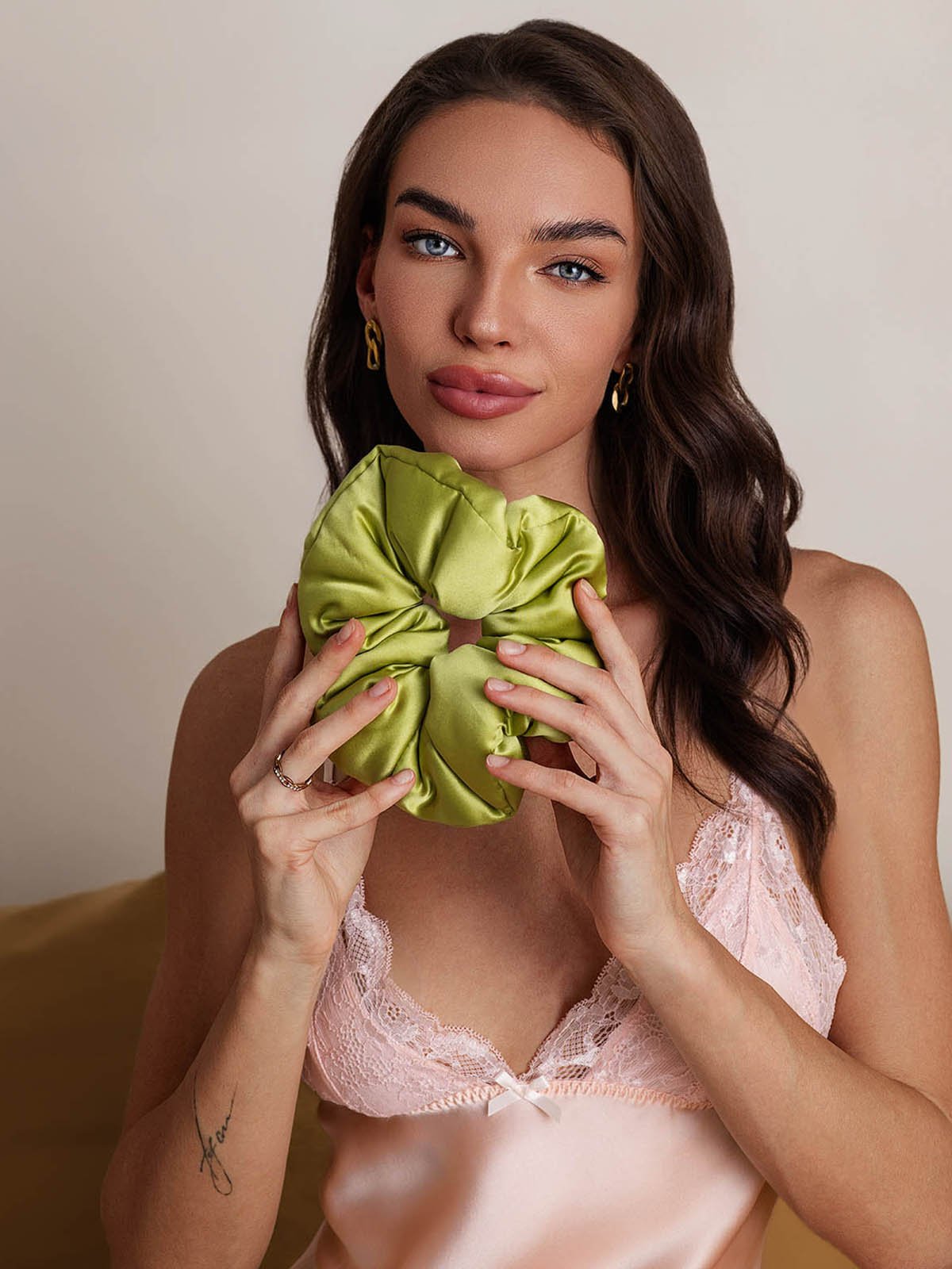 [Grün] SilkSilky-DE Reine Seide Scrunchie 001