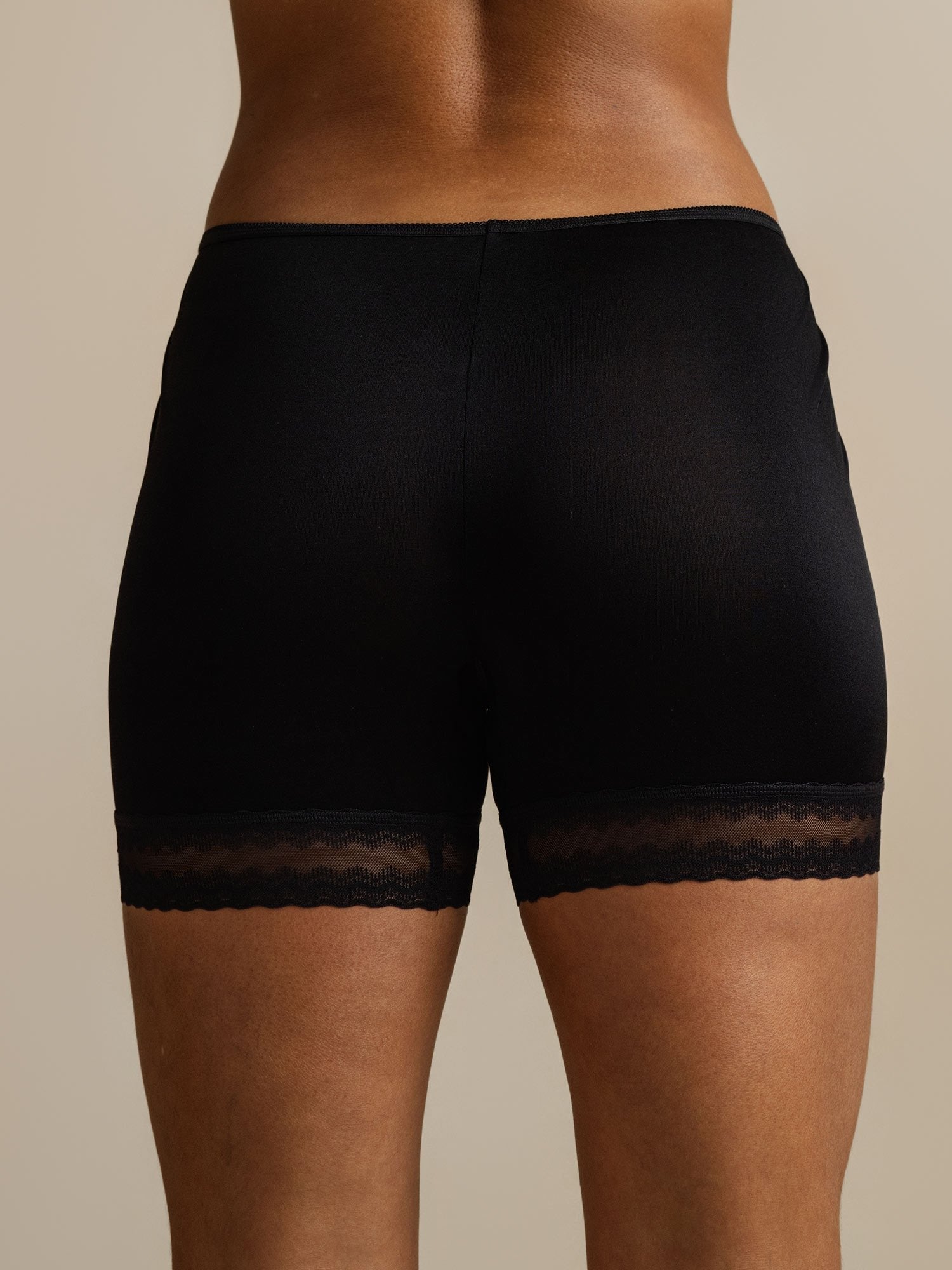 [Schwarz] SilkSilky-DE Reine Seide Panty 002,