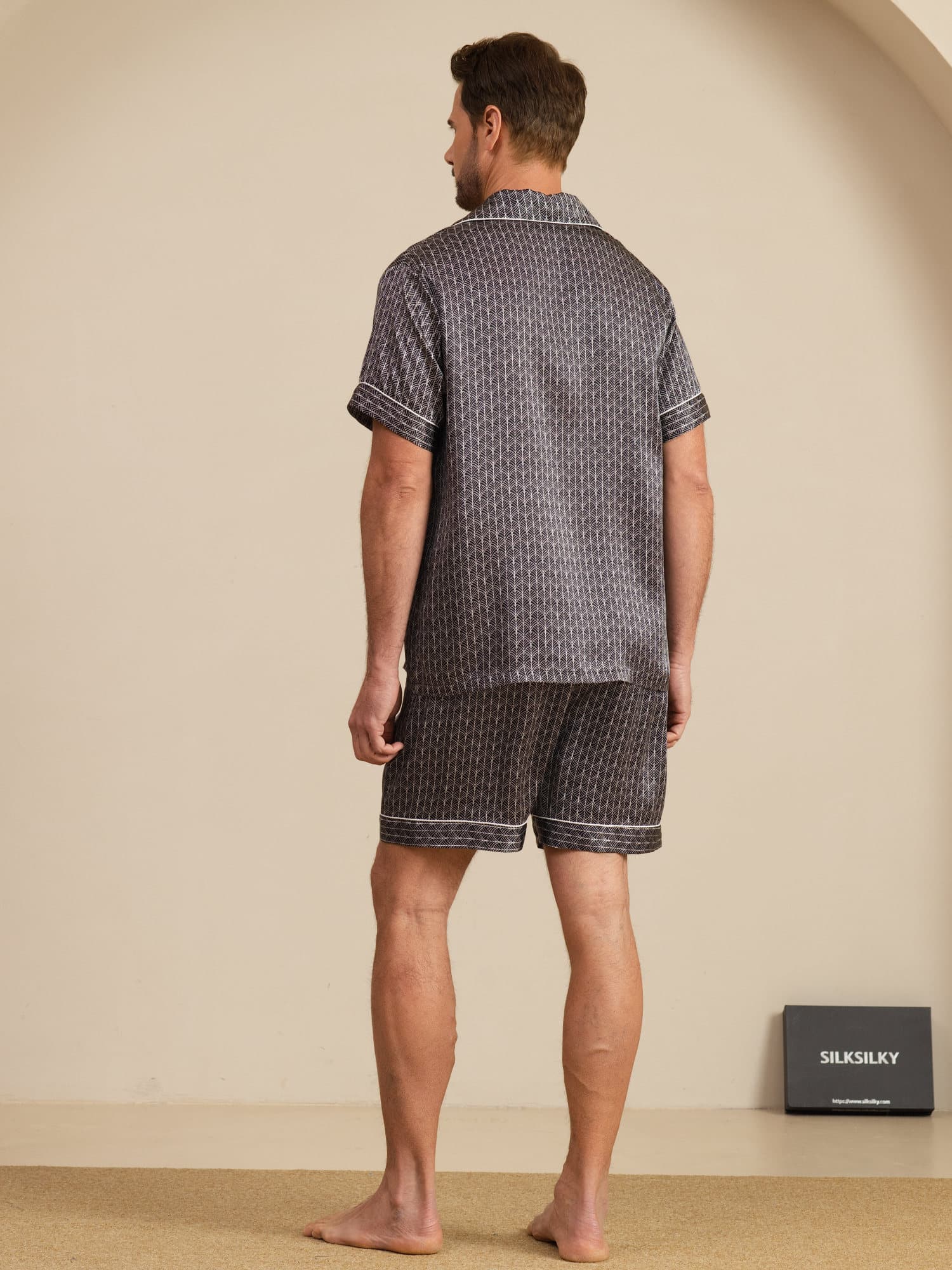 [Schwarzer Ginkgo] SilkSilky-DE Kurzärmelig Notch-Kragen Herren Pyjamas 002