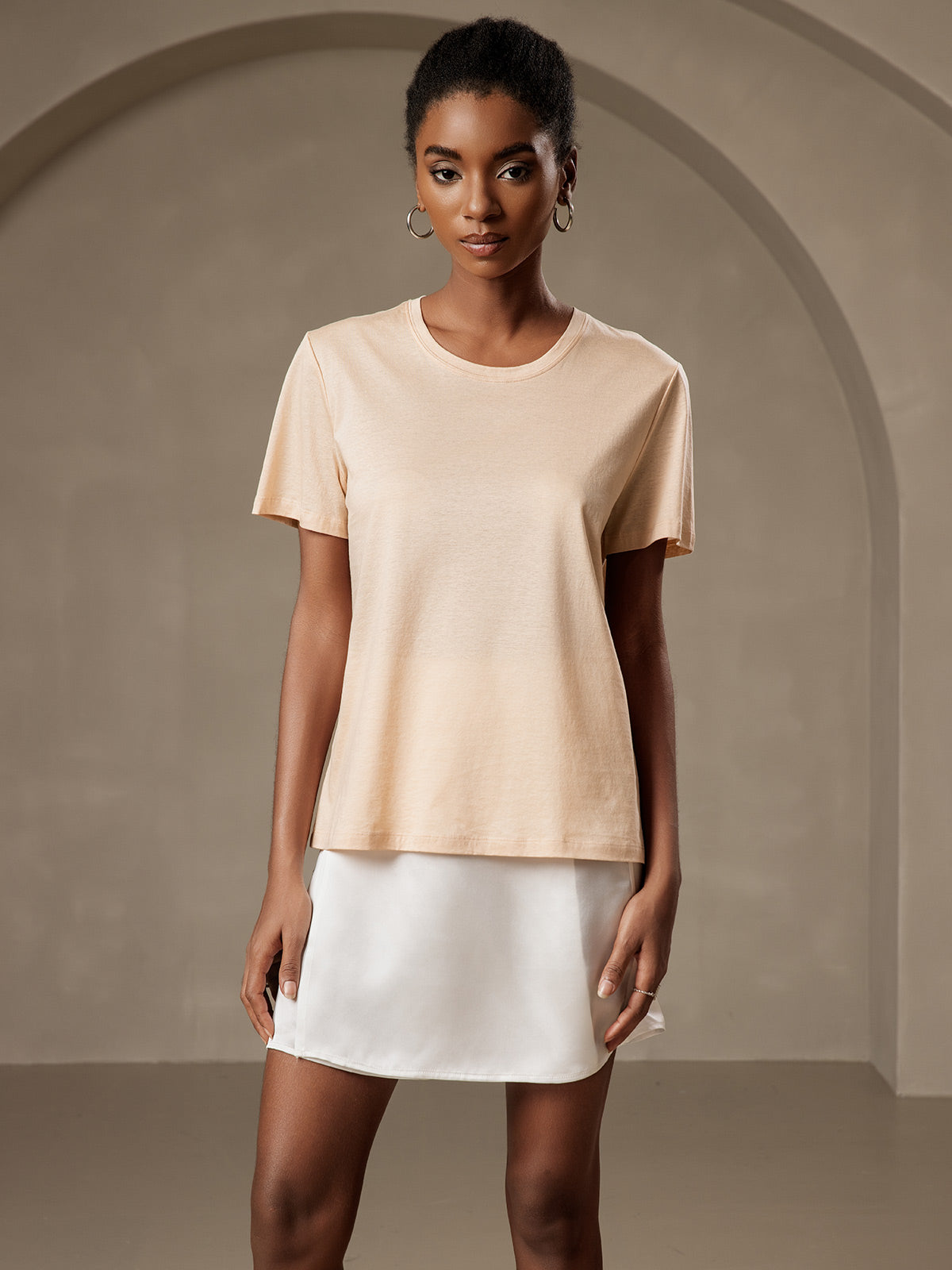 [Beige] SilkSilky-DE Seidenstrick Womens T-Shirt 001