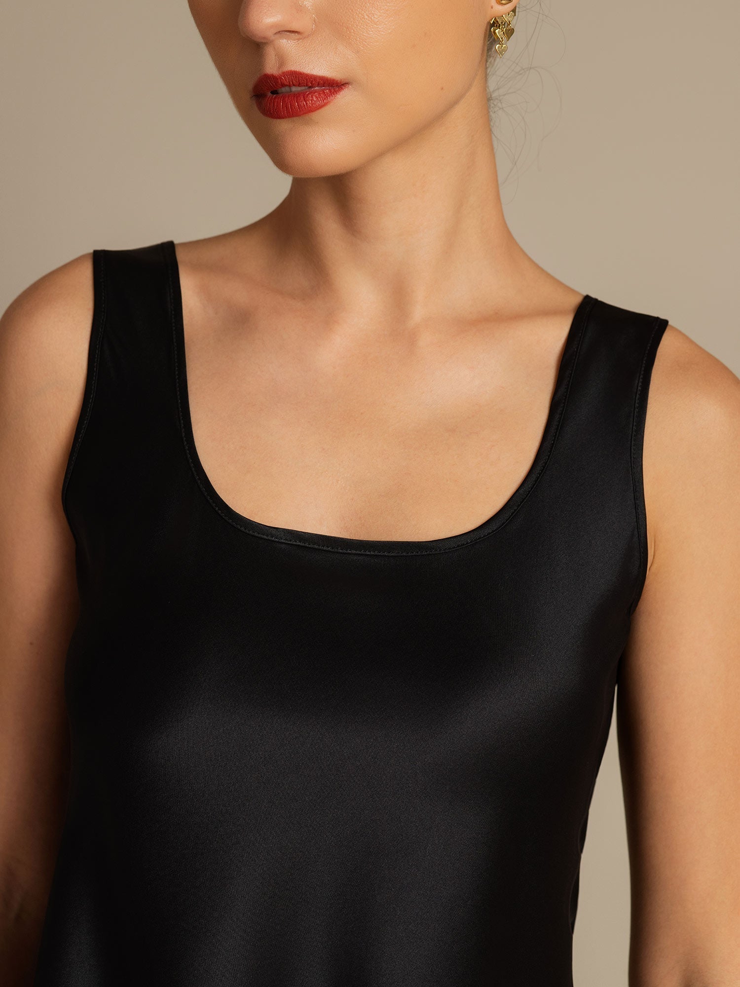 [Schwarz] SilkSilky-DE 19Momme Seide U Ausschnitt Cami Top 006,