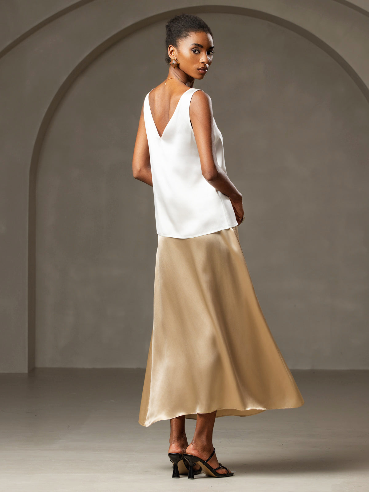 [Weiß] SilkSilky-DE Reine Seide Ärmellos V Ausschnitt Cami Top 002