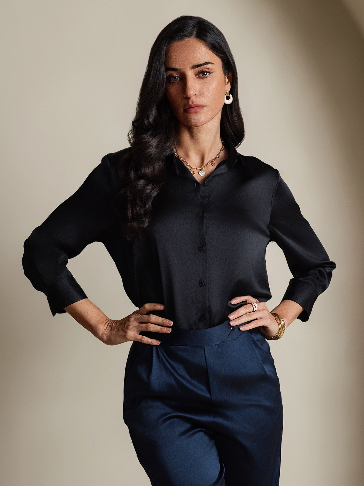 SilkSilky-DE 19Momme Seide Langärmelig Revers Damenhemd Schwarz 005
