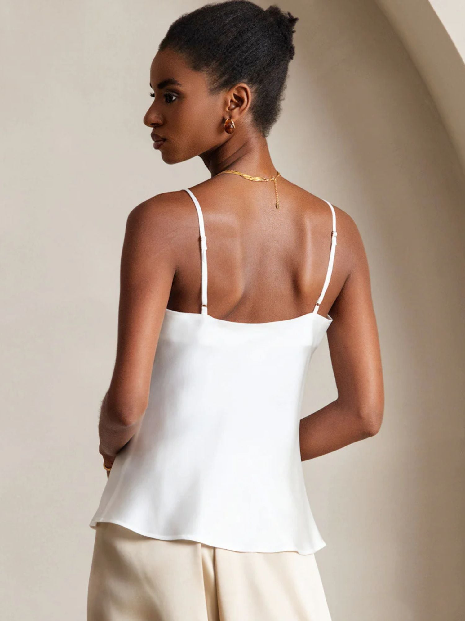 [Weiß] SilkSilky-DE Spaghetti Strap V Neck Cami Top 002