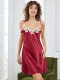 Chemise-Slip-Kleid aus reiner Seide mit V-Rücken